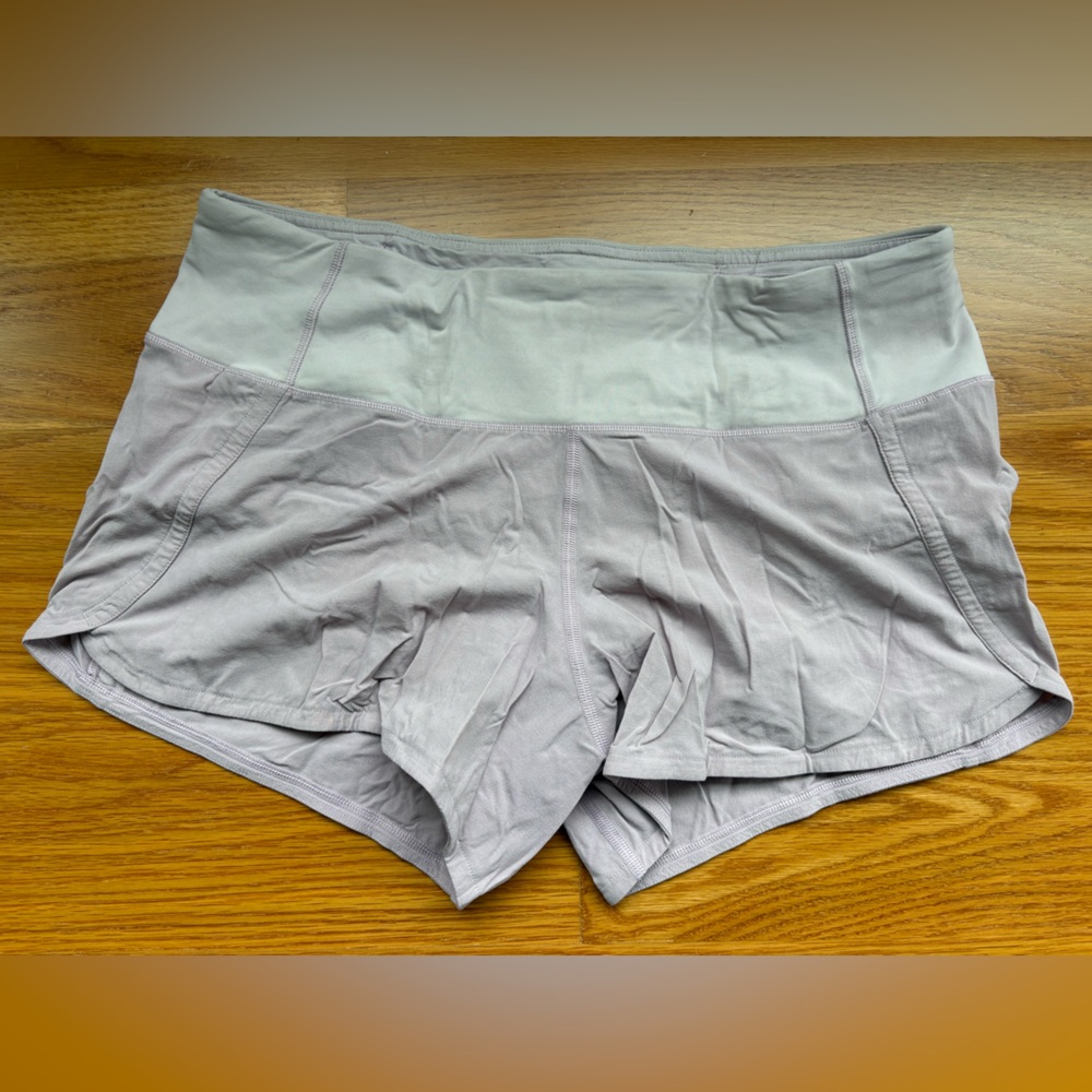 Lululemon Speed Up Shorts, Size 6, 4” inseam